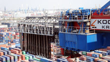 Angetriebenes Großleitungssystem für Highspeed Containerkrane - ship to shore