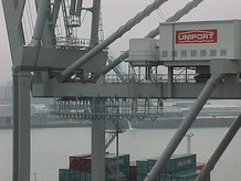 2 container cranes (ship to shore)