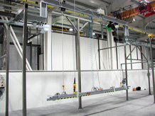 Lifting station in a paint finishing system